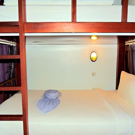 Darling Pub Hostel Сиемрип Экстерьер фото