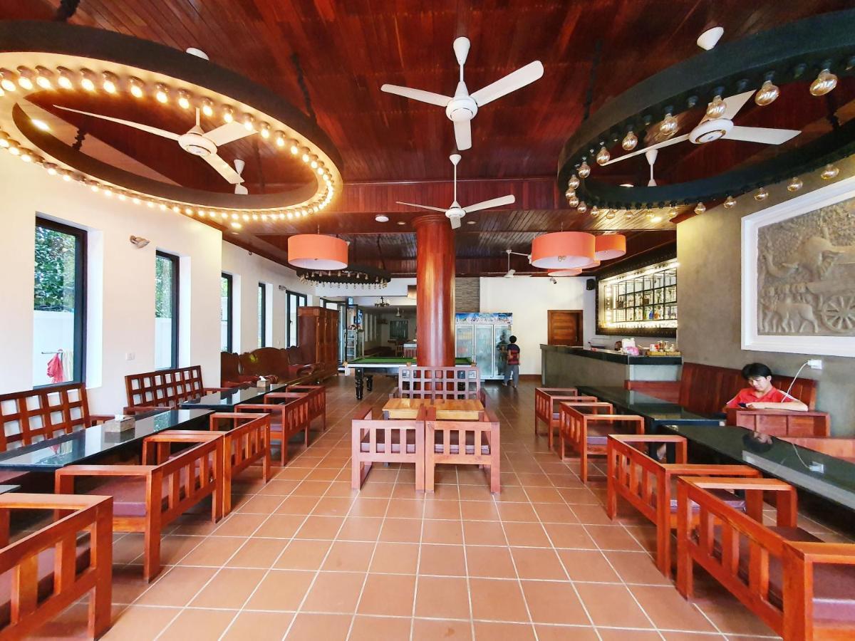 Darling Pub Hostel Сиемрип Экстерьер фото