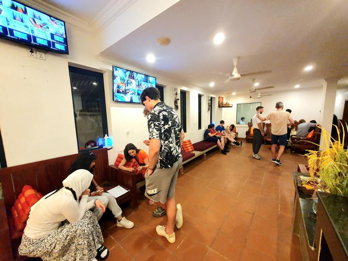 Darling Pub Hostel Сиемрип Экстерьер фото